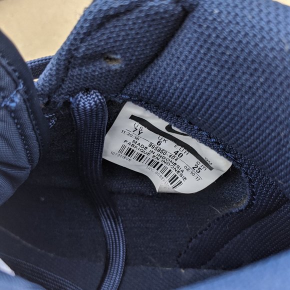 Nike Shoes - Picture 3 of 3